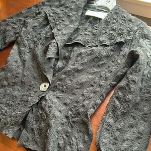 Courtney Washington size small light weight jacket poly and Lycra unique button